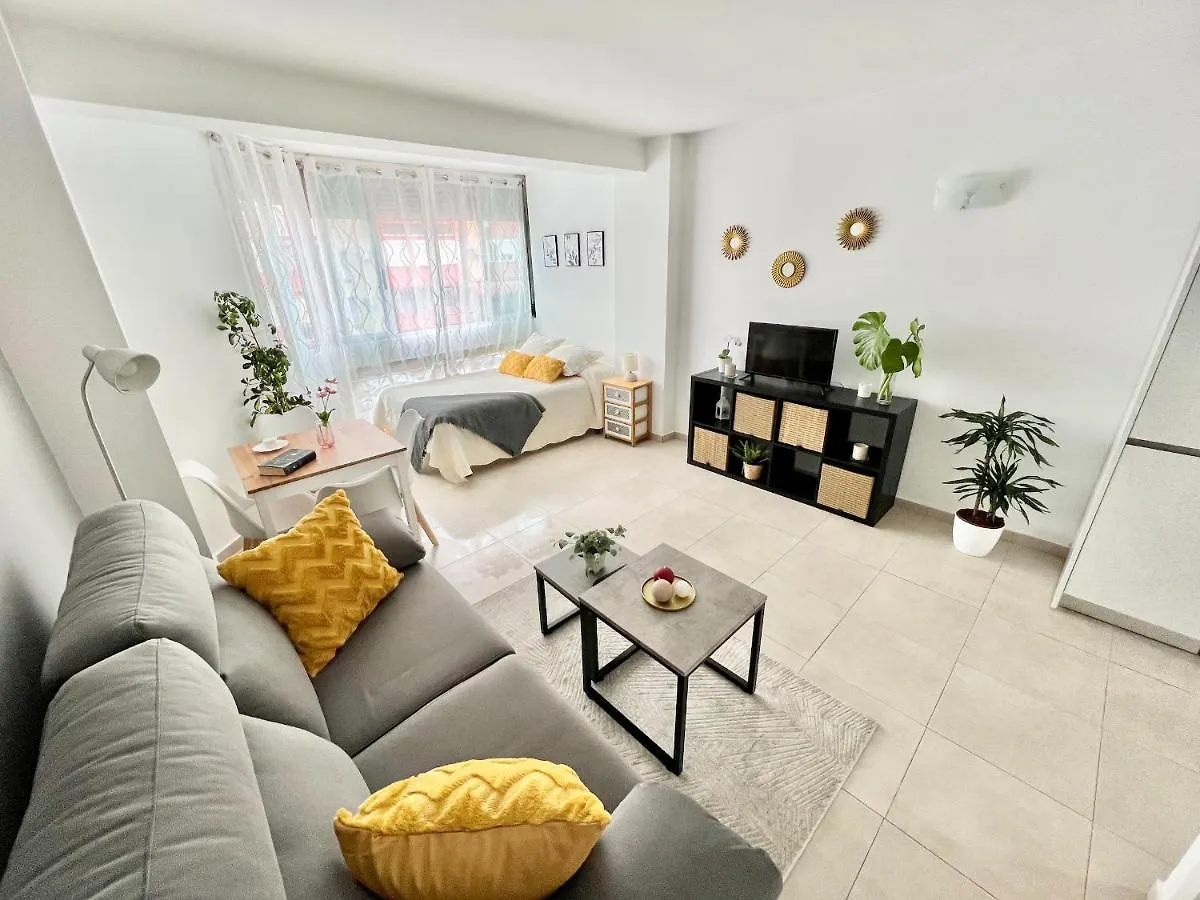 Precioso Estudio Con Piscina, Junto A La Playa Torre Del Mar